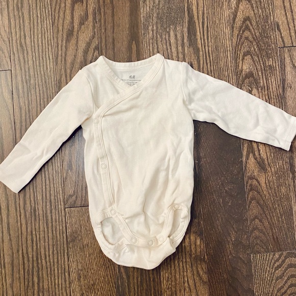 H&M baby organic Cotton onesies set of 4 - Picture 4 of 6